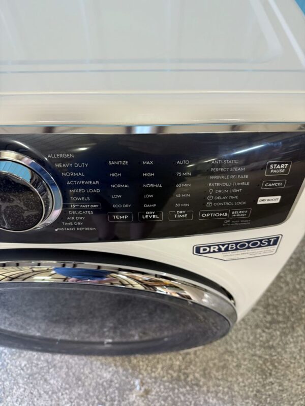 Electrolux 27 Inch Gas Dryer with 8.0 Cu. Ft. Capacity - Image 3
