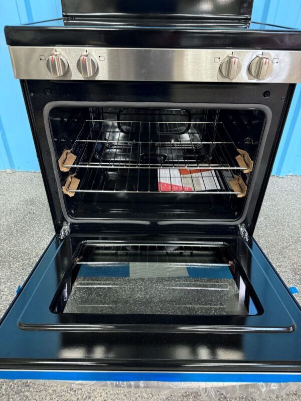 Frigidaire 30 Inch Freestanding Electric Range with 5 Elements, 5.3 cu. ft. Capacity, - Image 3
