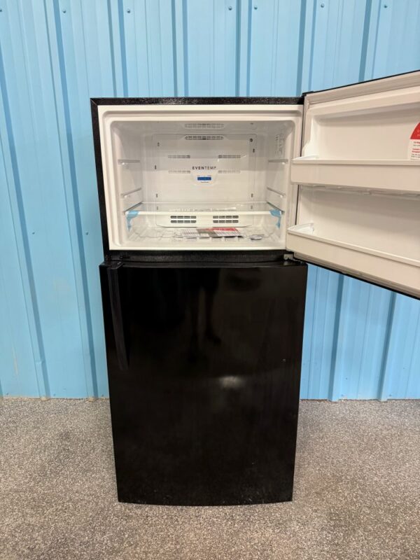 Frigidaire 30 Inch Freestanding Top Freezer Refrigerator with 20 cu. ft. Capacity - Image 2