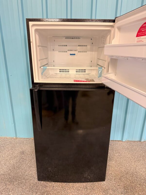 Frigidaire 30 Inch Freestanding Top Freezer Refrigerator with 20 cu. ft. Capacity - Image 2