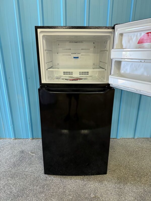 Frigidaire 30 Inch Top Freezer Refrigerator with 18.3 Cu. Ft. Capacity - Image 2
