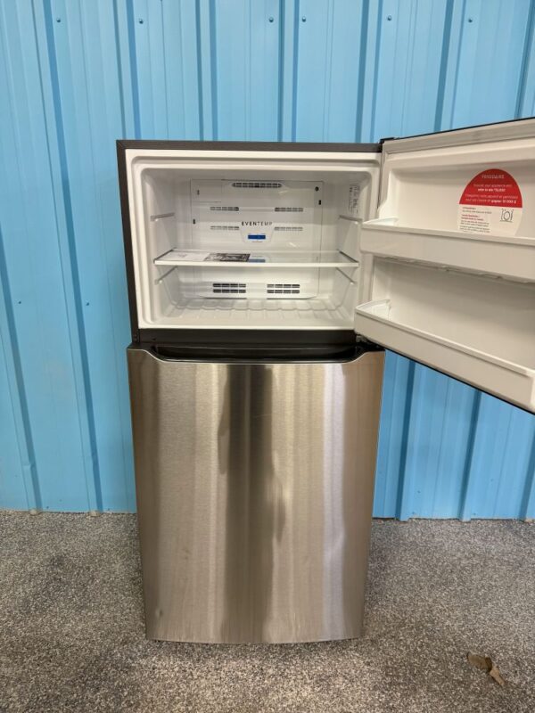 Frigidaire 30 Inch Top Freezer Refrigerator with 18.3 Cu. Ft. Capacity - Image 2