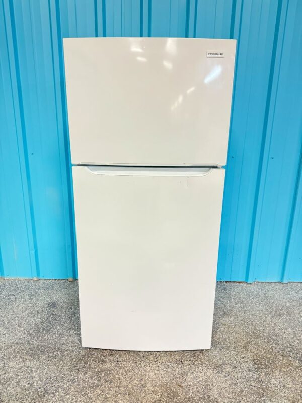 Frigidaire 30 Inch Top Freezer Refrigerator with 18.3 Cu. Ft. Capacity
