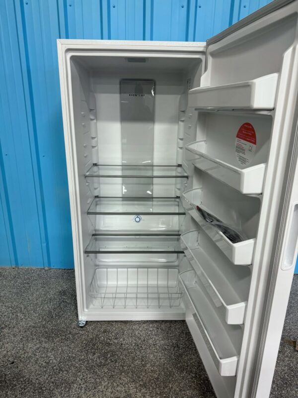 Frigidaire 33 Inch Freestanding Upright Freezer with 20.0 cu. ft. Capacity - Image 2