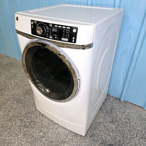 GE® 8.3 cu. ft. Capacity RightHeight™ Front Load Electric ENERGY STAR® Dryer with Steam - Image 2