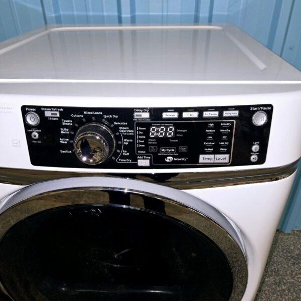 GE® 8.3 cu. ft. Capacity RightHeight™ Front Load Electric ENERGY STAR® Dryer with Steam - Image 4