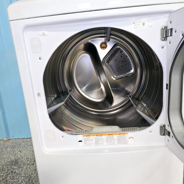 LG 27 Inch Electric Steam Dryer with 7.3 cu. ft. Ultra Capacity - Image 2